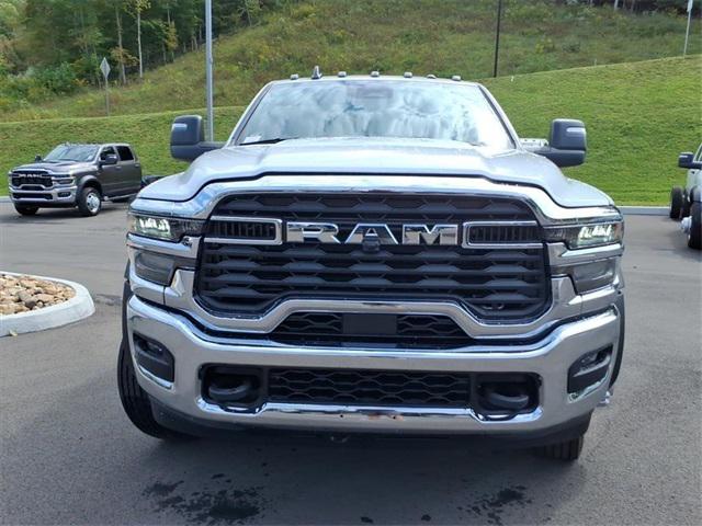 2026 RAM Ram 5500 Chassis Cab RAM 5500 TRADESMAN CHASSIS REGULAR CAB 4X4 84 CA 2026 RAM Ram 5500 Chassis Cab RAM 5500 TRADESMAN CHASSIS REGULAR CAB 4X4 84 CA