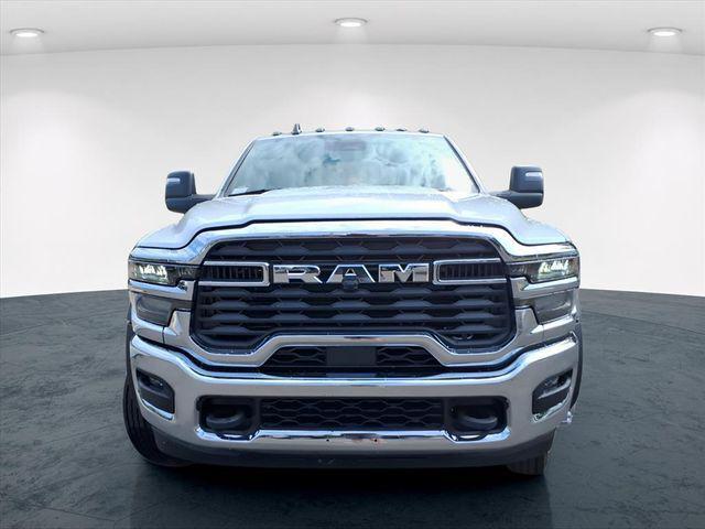 2026 RAM Ram 5500 Chassis Cab RAM 5500 TRADESMAN CHASSIS REGULAR CAB 4X4 84 CA