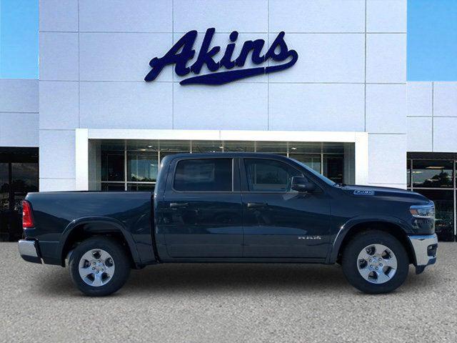 2025 RAM Ram 1500 RAM 1500 BIG HORN CREW CAB 4X2 57 BOX