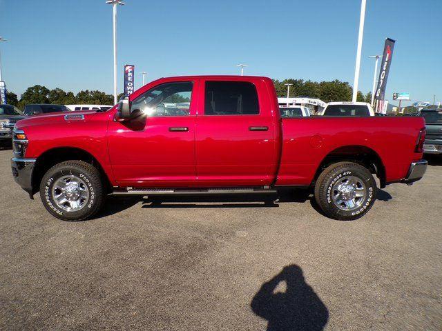 2026 RAM Ram 3500 RAM 3500 TRADESMAN CREW CAB 4X4 64 BOX