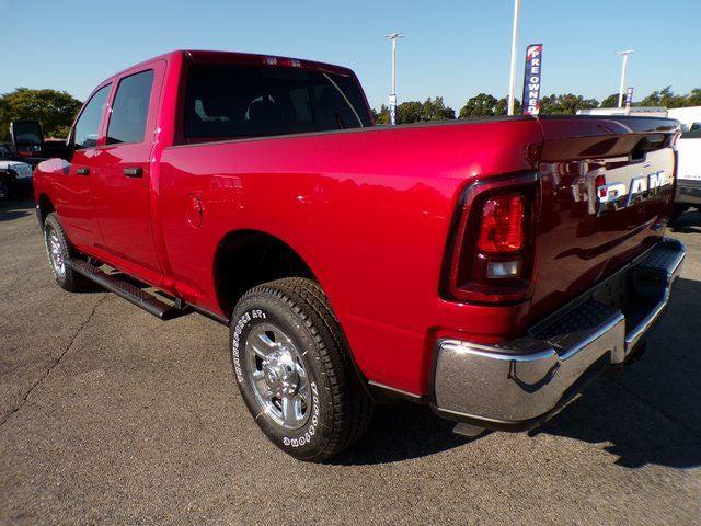 2026 RAM Ram 3500 RAM 3500 TRADESMAN CREW CAB 4X4 64 BOX