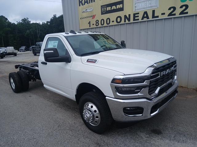 2026 RAM Ram 3500 Chassis Cab RAM 3500 TRADESMAN CHASSIS REGULAR CAB 4X4 84 CA 2026 RAM Ram 3500 Chassis Cab RAM 3500 TRADESMAN CHASSIS REGULAR CAB 4X4 84 CA