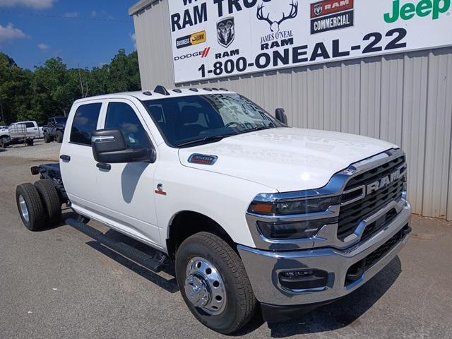 2026 RAM Ram 3500 Chassis Cab RAM 3500 TRADESMAN CREW CAB CHASSIS 4X4 60 CA 2026 RAM Ram 3500 Chassis Cab RAM 3500 TRADESMAN CREW CAB CHASSIS 4X4 60 CA