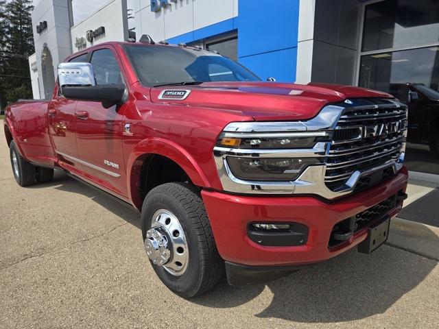 2026 RAM Ram 3500 RAM 3500 LIMITED CREW CAB 4X4 8 BOX