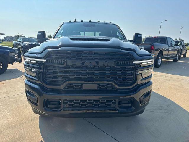 2026 RAM Ram 3500 RAM 3500 LIMITED CREW CAB 4X4 8 BOX