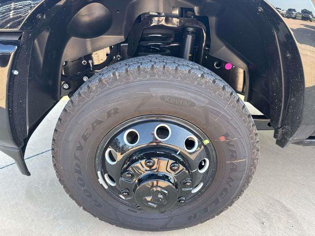 2026 RAM Ram 3500 RAM 3500 LIMITED CREW CAB 4X4 8 BOX
