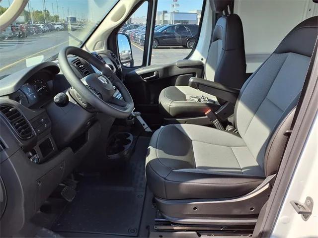 2026 Ram ProMaster Cargo Van Tradesman High Roof 136" WB w/Pass Seat