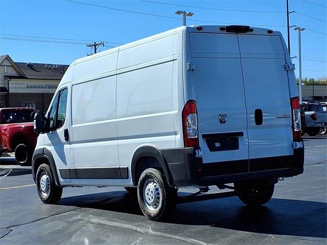 2026 Ram ProMaster Cargo Van Tradesman High Roof 136" WB w/Pass Seat