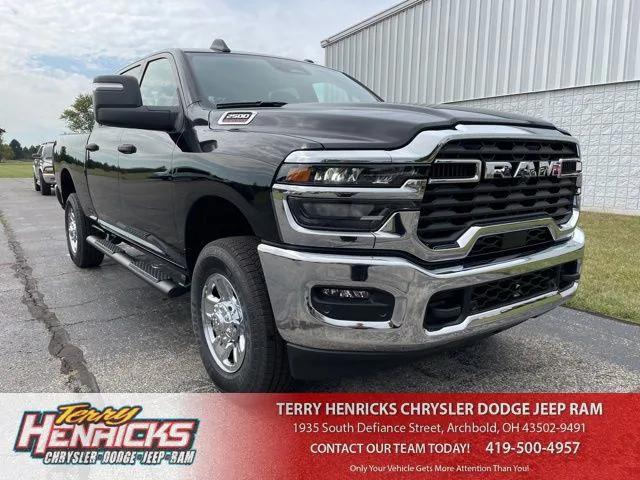 2026 RAM Ram 2500 RAM 2500 TRADESMAN CREW CAB 4X4 64 BOX