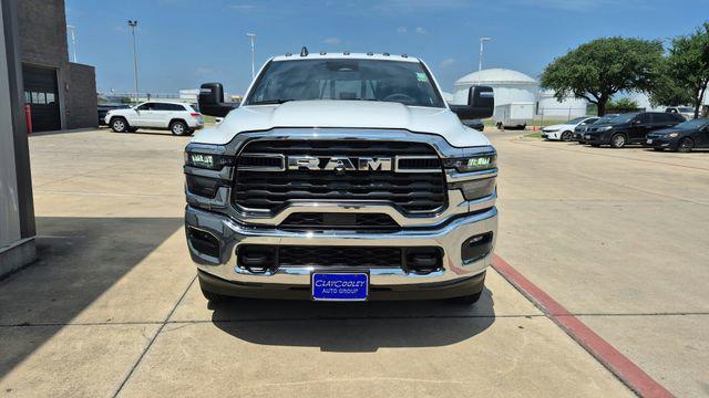 2026 RAM Ram 3500 Chassis Cab RAM 3500 TRADESMAN CREW CAB CHASSIS 4X4 60 CA