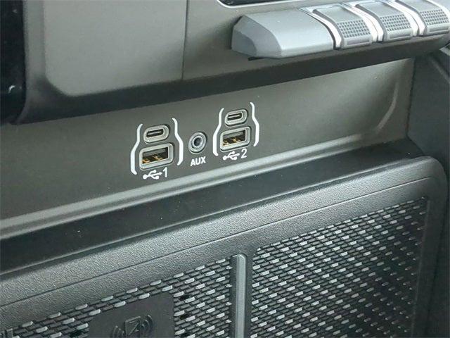2025 Ram 1500 Big Horn Crew Cab 4x4 5'7" Box