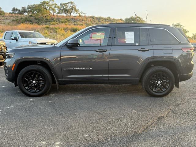 2025 Jeep Grand Cherokee Laredo X 4x4