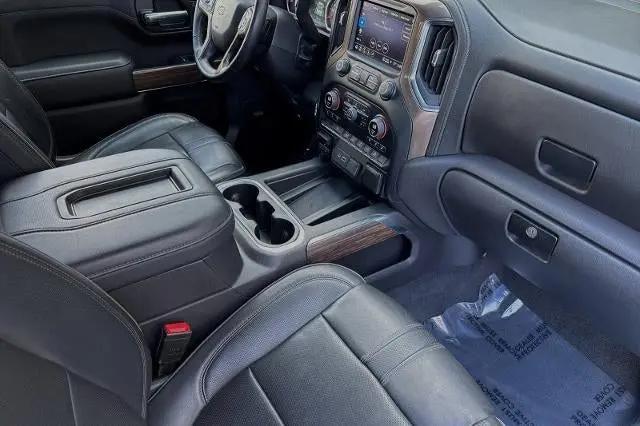 2022 Chevrolet Silverado 1500 4WD Crew Cab Short Bed High Country