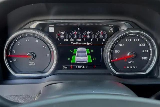 2022 Chevrolet Silverado 1500 4WD Crew Cab Short Bed High Country