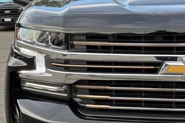 2022 Chevrolet Silverado 1500 4WD Crew Cab Short Bed High Country