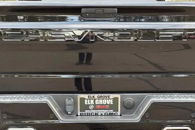 2022 Chevrolet Silverado 1500 4WD Crew Cab Short Bed High Country