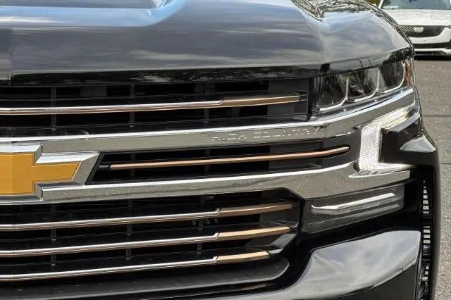 2022 Chevrolet Silverado 1500 4WD Crew Cab Short Bed High Country