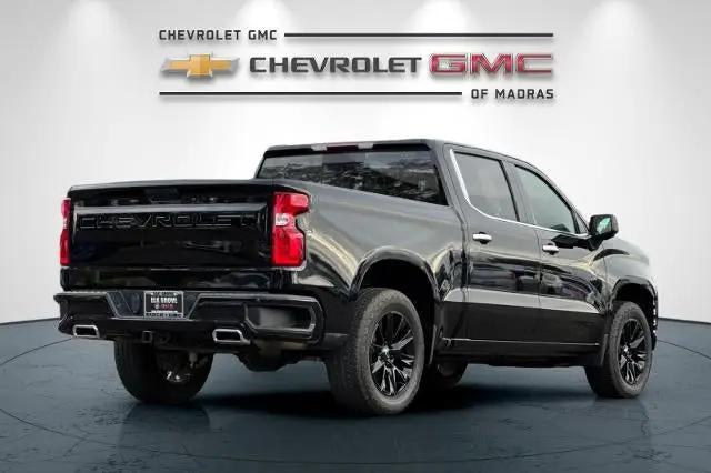 2022 Chevrolet Silverado 1500 4WD Crew Cab Short Bed High Country