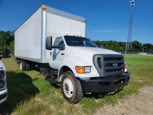 2015 Ford F-750 box truck