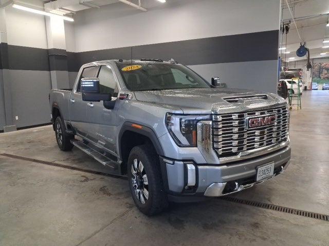 2024 GMC Sierra 3500HD 4WD Crew Cab Standard Bed Denali