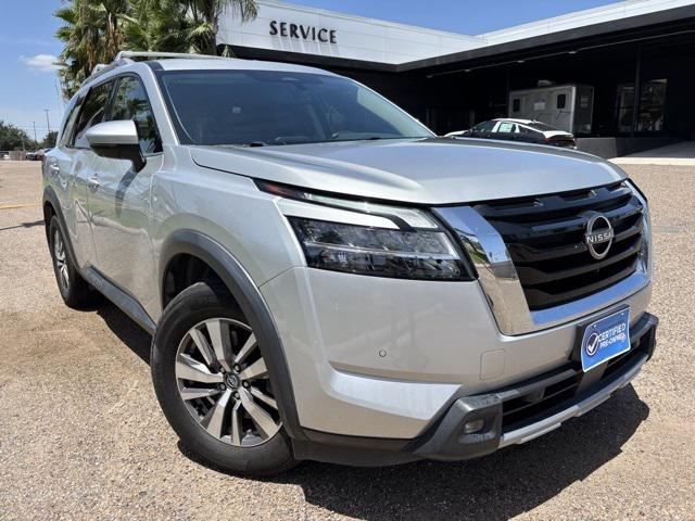 2022 Nissan Pathfinder SL 2WD