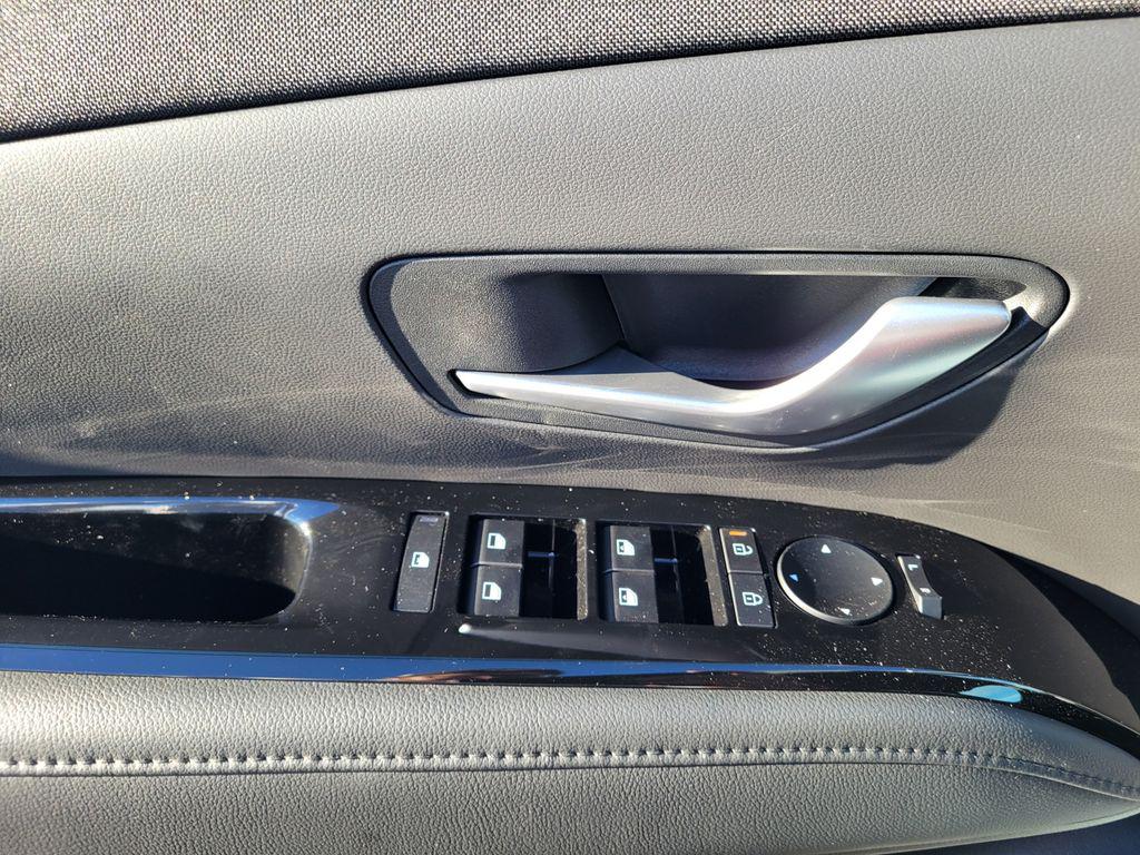 2026 Hyundai Santa Cruz Limited - Photo 14
