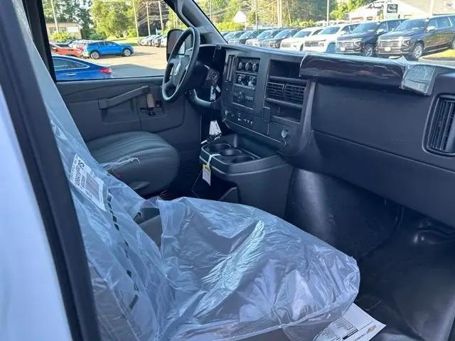 2025 Chevrolet Express Cargo Van RWD 3500 Extended Wheelbase WT