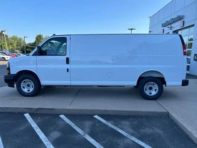 2025 Chevrolet Express Cargo Van RWD 3500 Extended Wheelbase WT