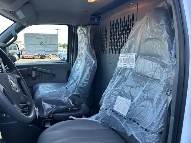 2025 Chevrolet Express Cargo Van RWD 3500 Extended Wheelbase WT