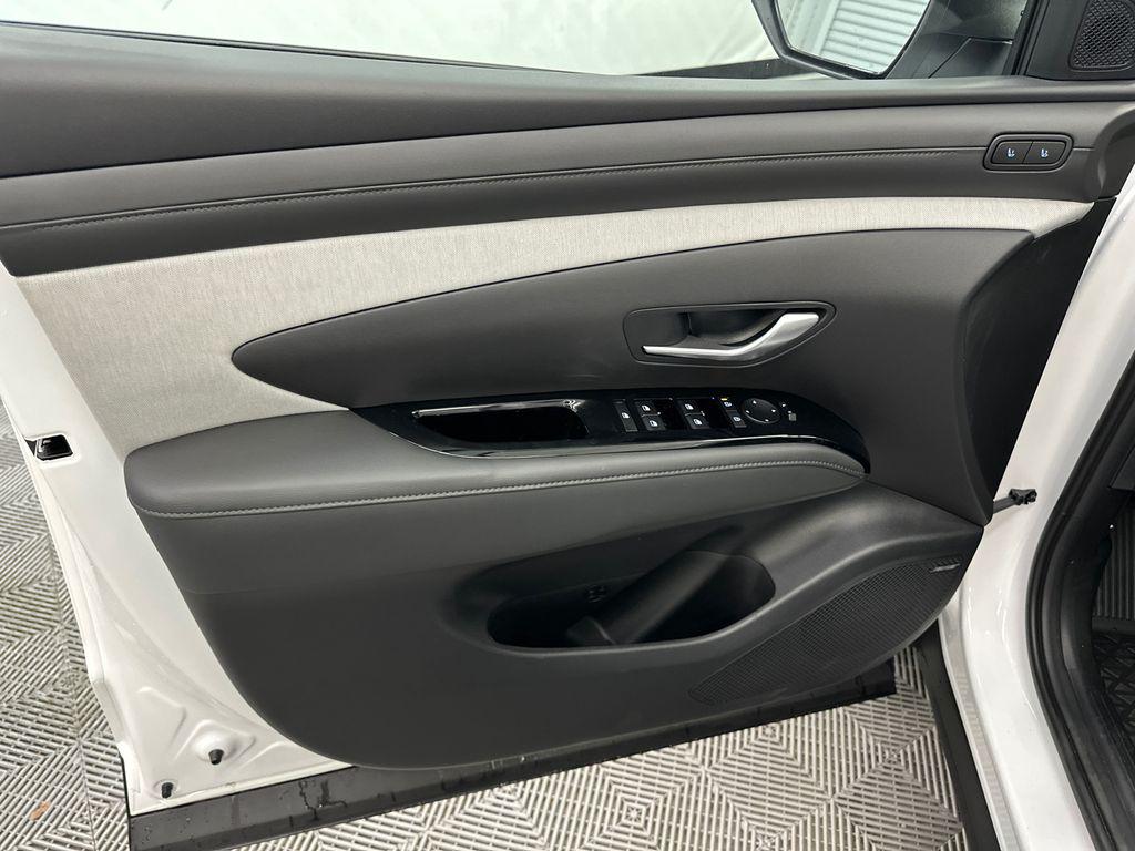 2026 Hyundai Santa Cruz Limited - Photo 11