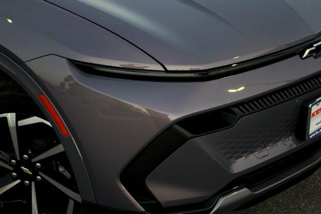 2025 Chevrolet Equinox LT 2