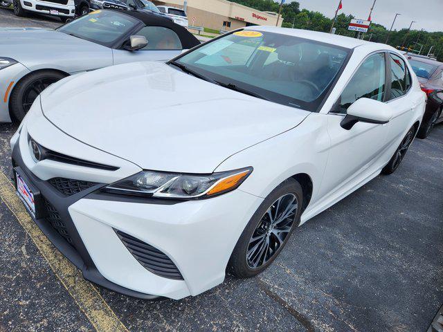 2020 Toyota Camry SE