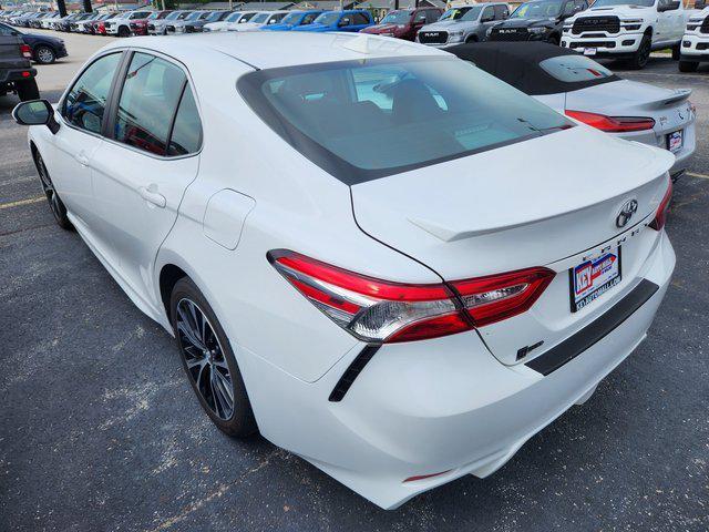 2020 Toyota Camry SE
