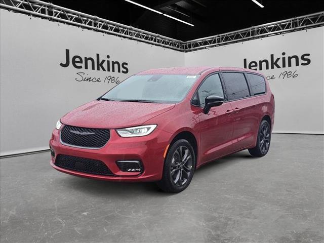 2026 Chrysler Pacifica PACIFICA SELECT AWD