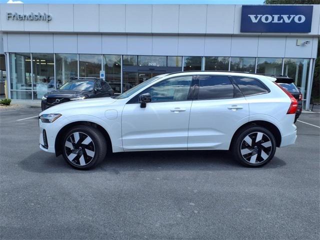 2025 Volvo XC60 Plug-In Hybrid T8 Plus