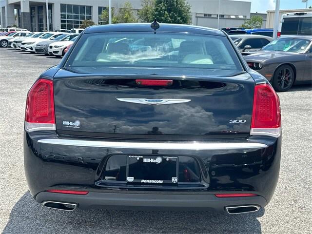 2021 Chrysler 300 Touring L
