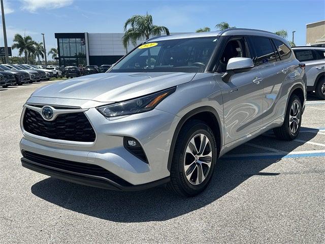 2021 Toyota Highlander Hybrid XLE