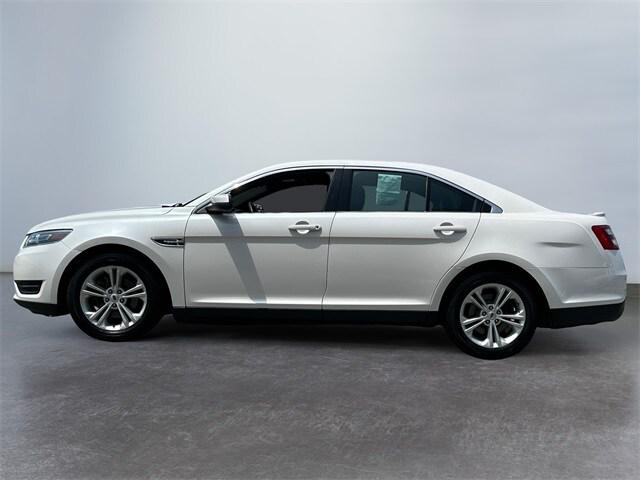 2018 Ford Taurus SEL