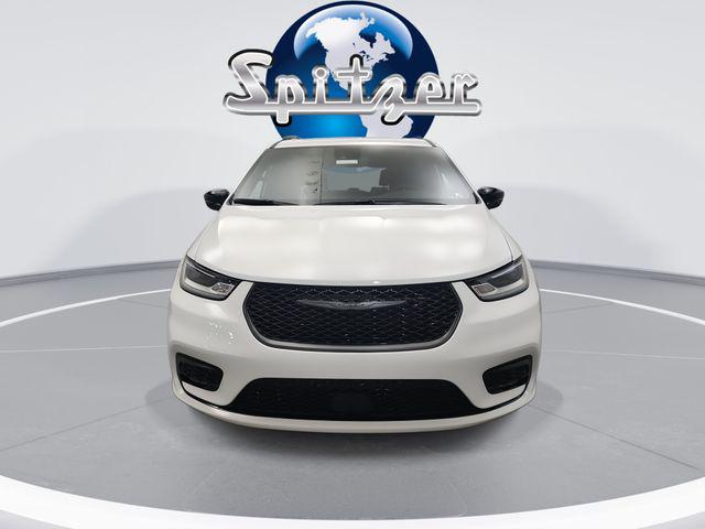 2026 Chrysler Pacifica Limited AWD
