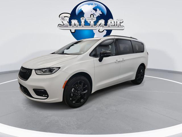 2026 Chrysler Pacifica Limited AWD