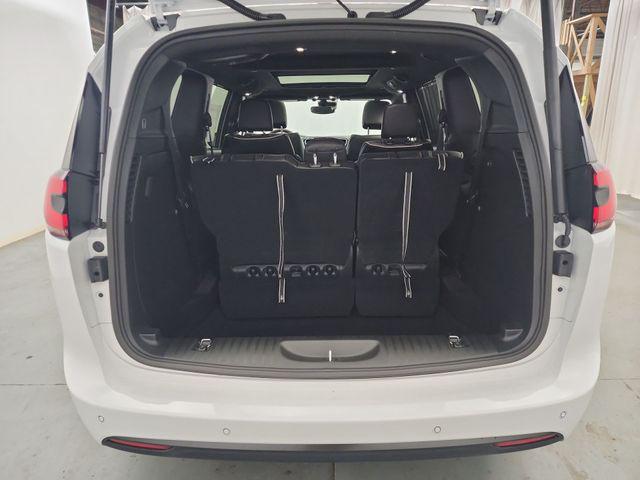 2026 Chrysler Pacifica Limited AWD