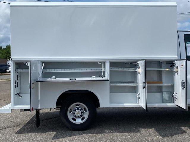 2025 Chevrolet Express Cutaway Work Van