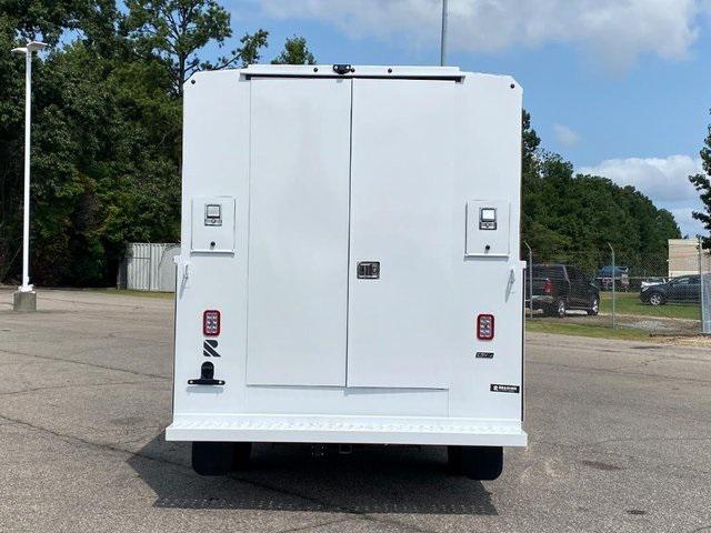 2025 Chevrolet Express Cutaway Work Van