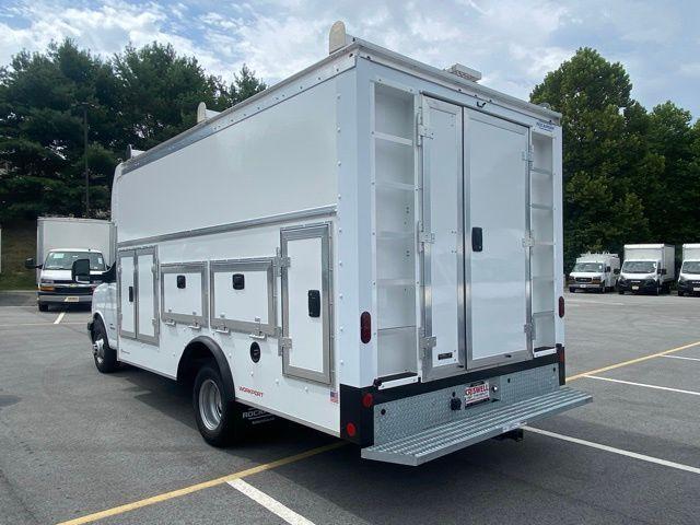 2025 Chevrolet Express Cutaway 4500 Van