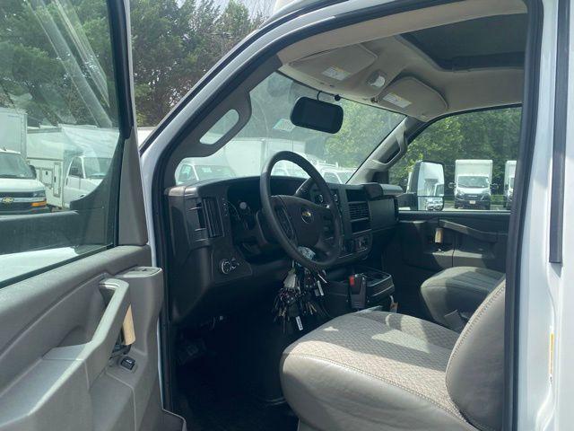 2025 Chevrolet Express Cutaway 4500 Van