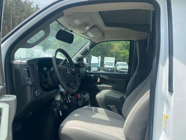 2025 Chevrolet Express Cutaway 4500 Van