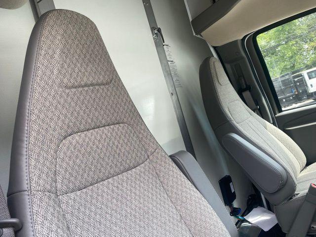 2025 Chevrolet Express Cutaway 4500 Van