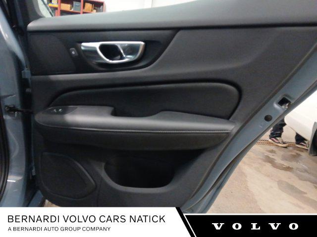 2023 Volvo S60 B5 Plus Dark Theme