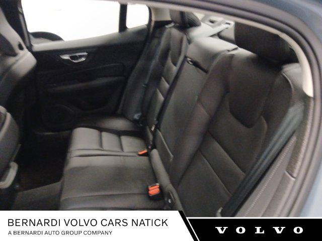2023 Volvo S60 B5 Plus Dark Theme