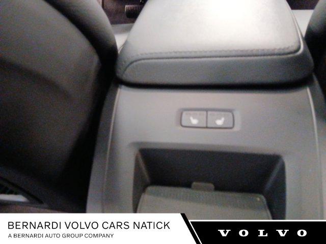 2023 Volvo S60 B5 Plus Dark Theme